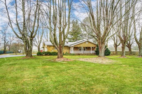 6298 Middleboro Rd, Blanchester, OH 45107