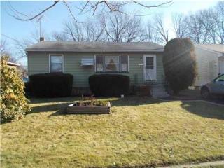 32 Amherst Ave, Colonia, NJ 07067