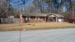 152 Wedgewood Dr, Caryville, FL 32425