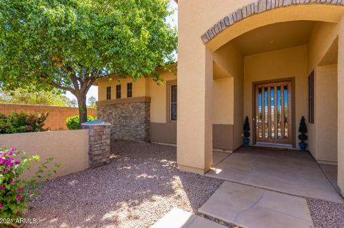 3965 Ravenswood Dr, Gilbert, AZ