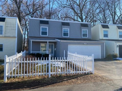 29 Inverness Ln, Middletown, CT