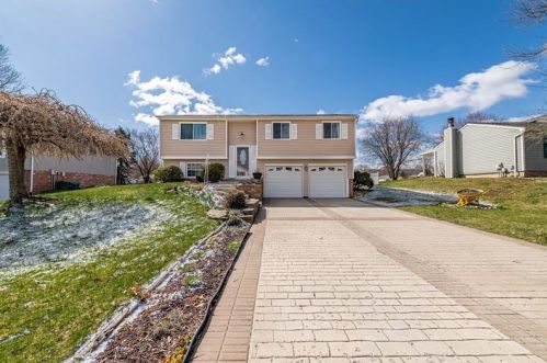 421 Anna Marie Dr, Cranberry Township, PA 16066