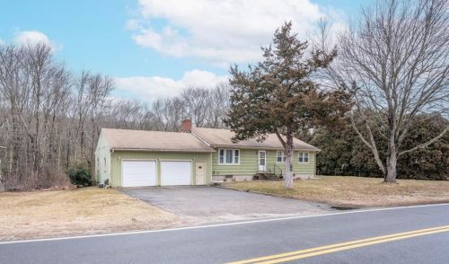 74 Potter Hill Rd, Westerly, RI