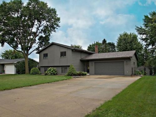 1718 13th Ave, Prior Lake, MN