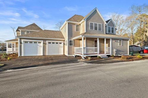 786 State Rd, Plymouth, MA 02360