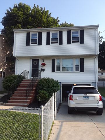 24 4th St, Medford, MA