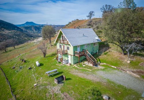 2491 Harness Dr, Pope Valley, CA