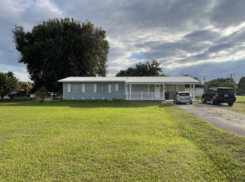 940 Canal St, Belle Glade, FL 33430