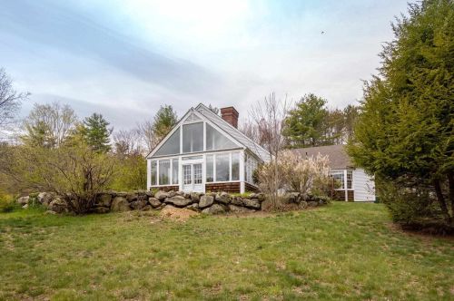 29 Christian Hill Rd, Amherst, NH 03031