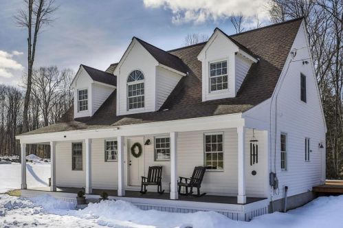 56 Stark Ln, Goffstown, NH