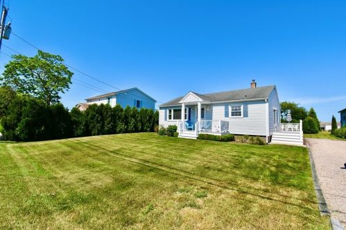 57 Winnapaug Rd, Westerly, RI