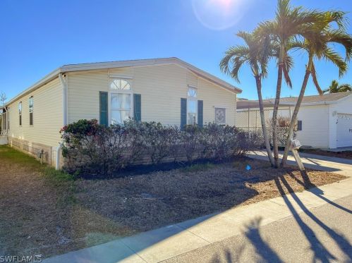 17611 Canal Cove Ct, Fort Myers Beach, FL 33931