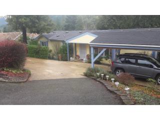 707 Crest Ln, Canyonville, OR