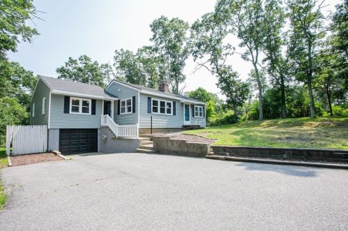 86 Federal Furnace Rd, Plymouth, MA