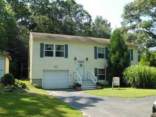 50 Quannacut Rd, Westerly, RI