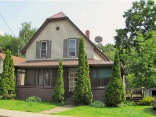 82 Maple St, Adamant, VT