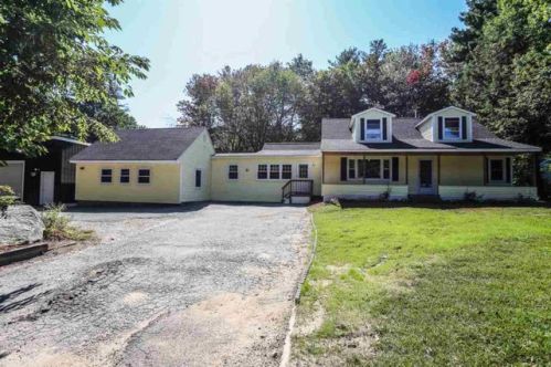 57 Pleasant St, Goffstown, NH