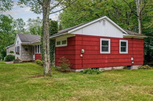 57 Independence Ave, Franklin, NH 03235