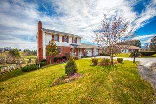 370 Arrow Ln, Stones Mill, VA 24382