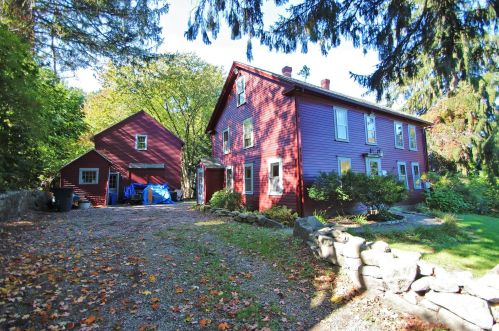 22 Newmarket Rd, Lee, NH