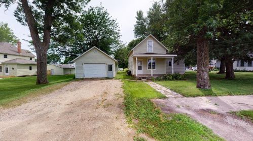 806 Pacific Ave, Kerkhoven, MN