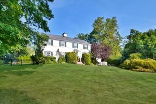71 Baraud Rd, Scarsdale, NY 10583
