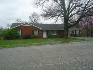 313 Hickory Hill Dr, Nicholasville, KY 40356