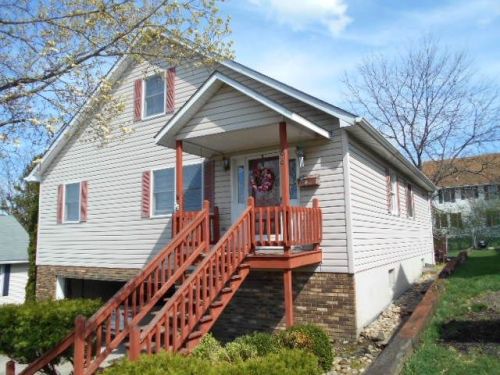 66 4th Ave, Clarion, PA 16214
