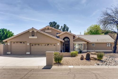 5443 Fallen Leaf Ln, Glendale, AZ