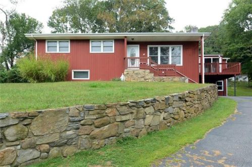 44 Potter Hill Rd, Westerly, RI