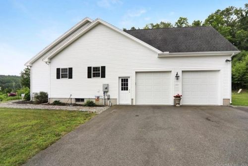 845 Millbrook Rd, Middletown, CT