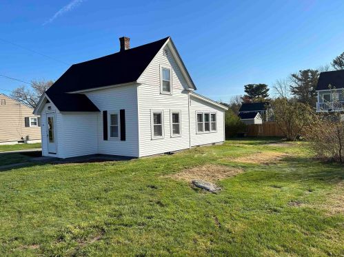 66 Fordway Ext, Derry, NH 03038