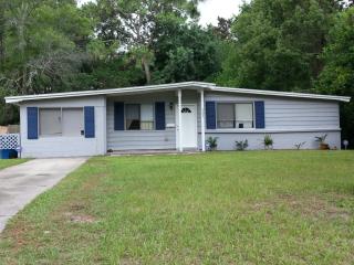 6202 Columbine Dr, Jacksonville FL 32211 exterior