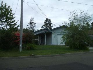 1055 7th St, Florence, OR 97439