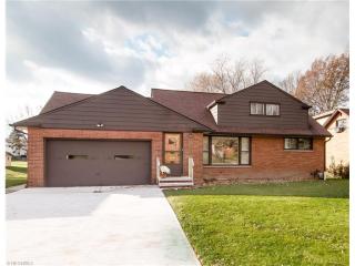 2168 Garden Dr, Willowick, OH 44092