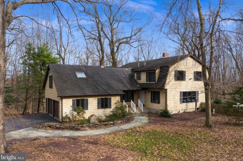 46 Featherbed Ln, Flemington, NJ