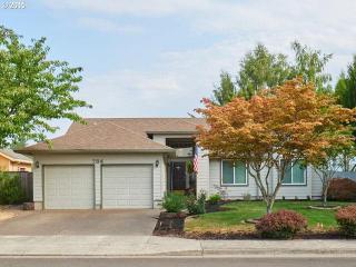 784 6th St, Dundee, OR