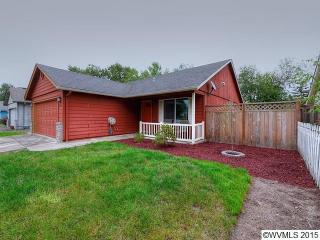1053 6th St, Independence, OR 97351