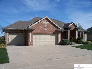 10917 Fairway Dr, Omaha NE  68136 exterior