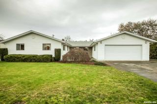 2745 Shore Dr, Albany, OR 97322
