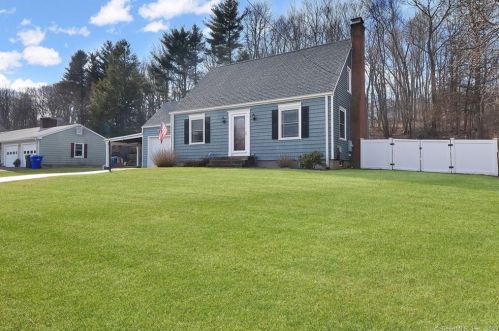 135 Ridgewood Rd, Middletown, CT