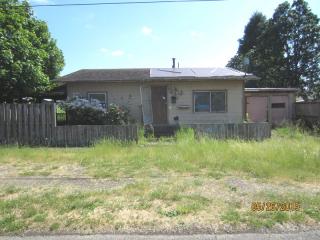 641 E St, Independence, OR 97351