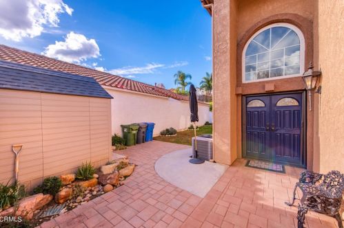 813 Links View Dr, Simi Valley, CA 93065