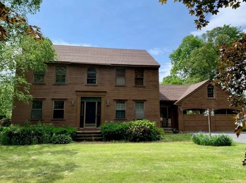 454 Turners Falls Rd, Montague, MA 01351