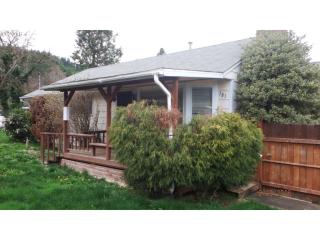 181 Oak St, Canyonville OR  97417 exterior