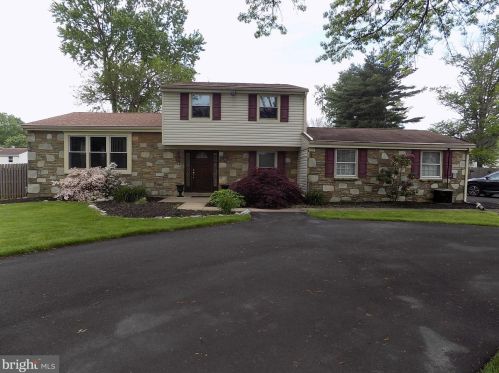 286 County Line Rd, Huntingdon Valley, PA 19006
