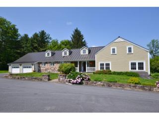 24 Shore Acres Dr, Colchester, VT