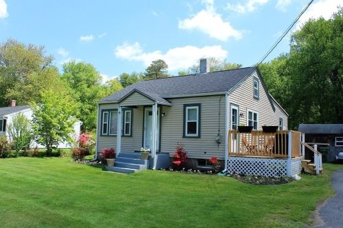 909 Point Rd, Marion, MA 02738