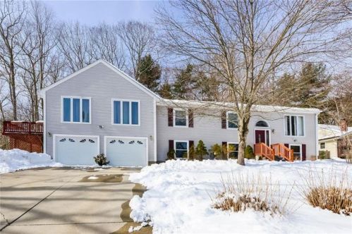 137 Saunders Brook Rd, Glocester, RI