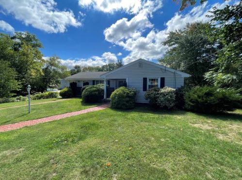 284 Albion Rd, Lincoln, RI